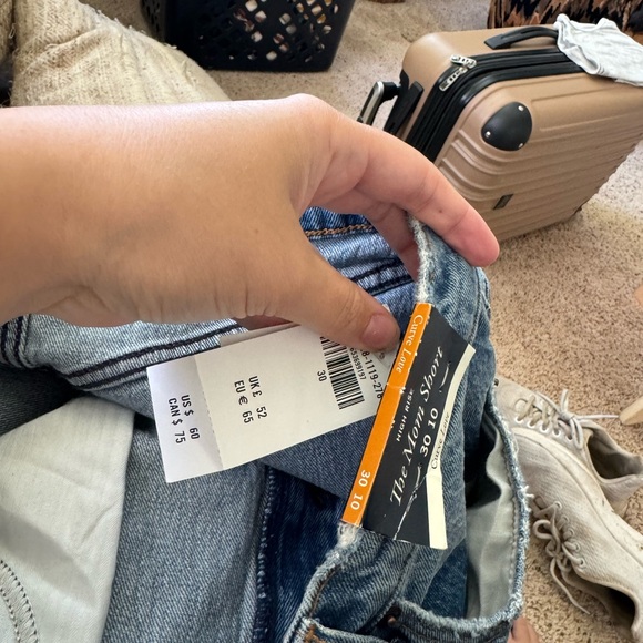 Abercrombie mom shorts curvy love size 30 or size 10 brand new with tags!!!! - Picture 5 of 5